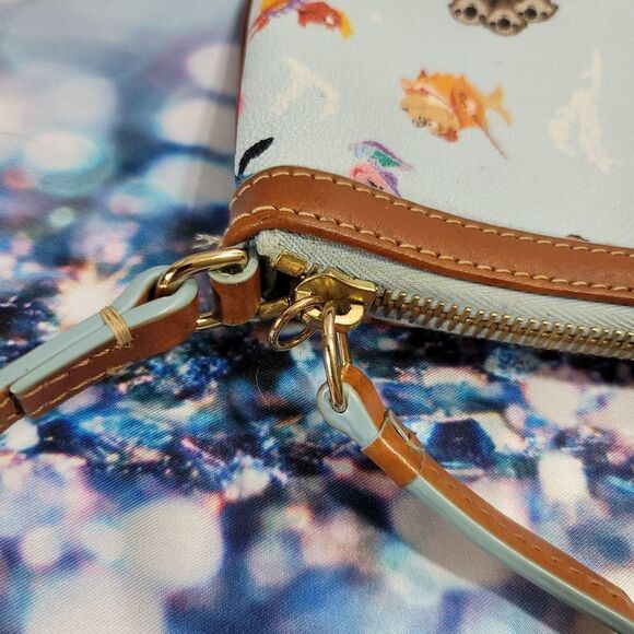 Disney Dooney & Bourke Out to Sea Wristlet / Pouch Authentic - Picture 6 of 15